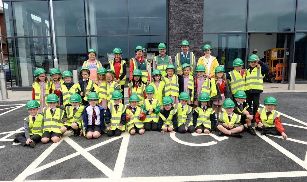 Giving ‘Model’ pupils a taste of construction at M&S food outlet image