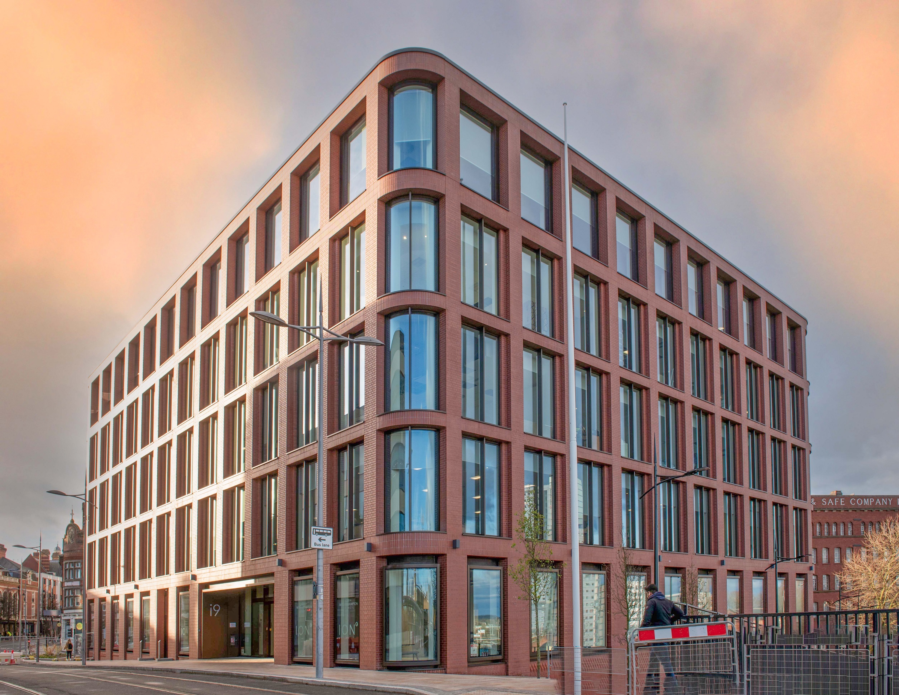 i9 development wins regional RICS UK award image